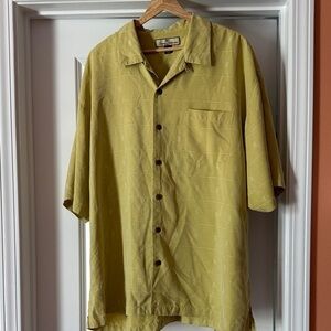 Like New Tommy Bahama Short Sleeve 100% Silk Button Shirt